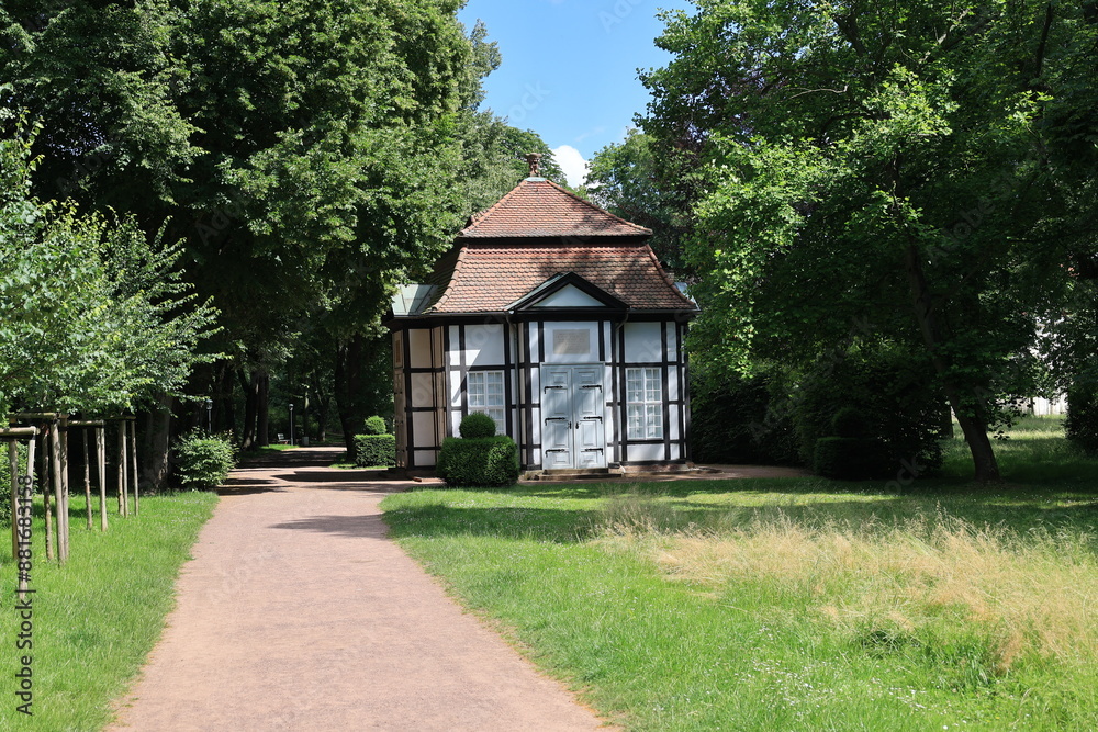 Blick in de Historischen Kurpark von Bad Lauchstädt in Sachsen-Anhalt Blick in de Historischen Kurpark von Bad Lauchstädt in Sachsen-Anhalt