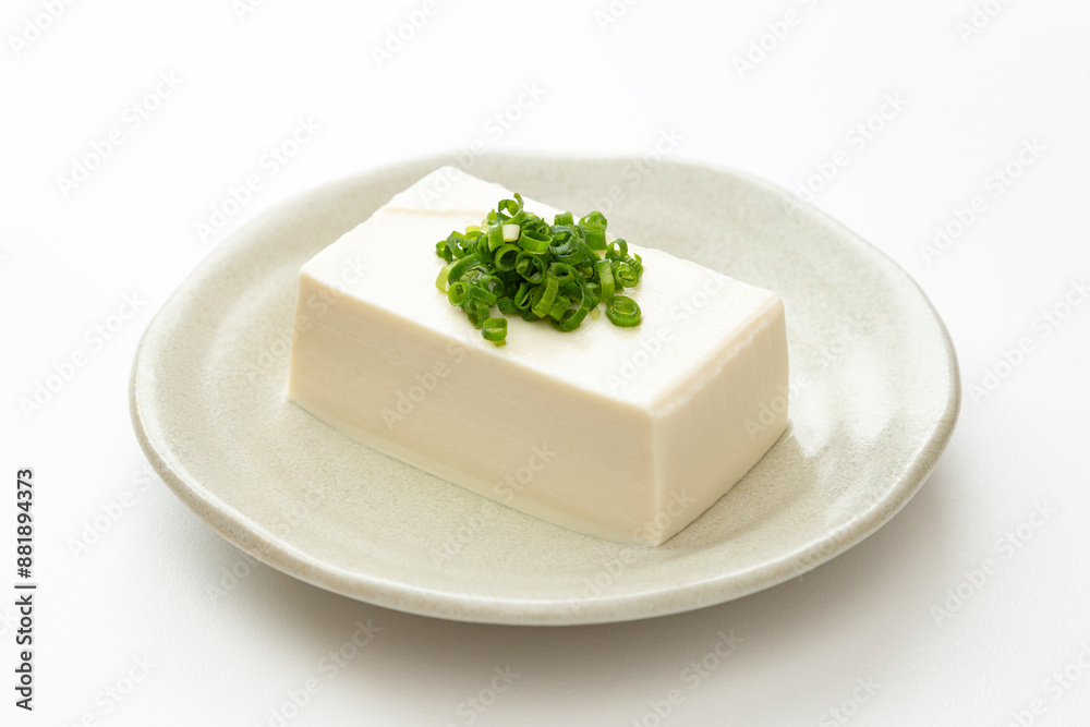白背景に木綿豆腐 白背景に木綿豆腐