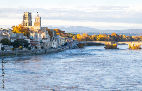 Konstfotografi Pont-Saint-Esprit and its bridge over the Rhone photographed in Occitanie, Franc