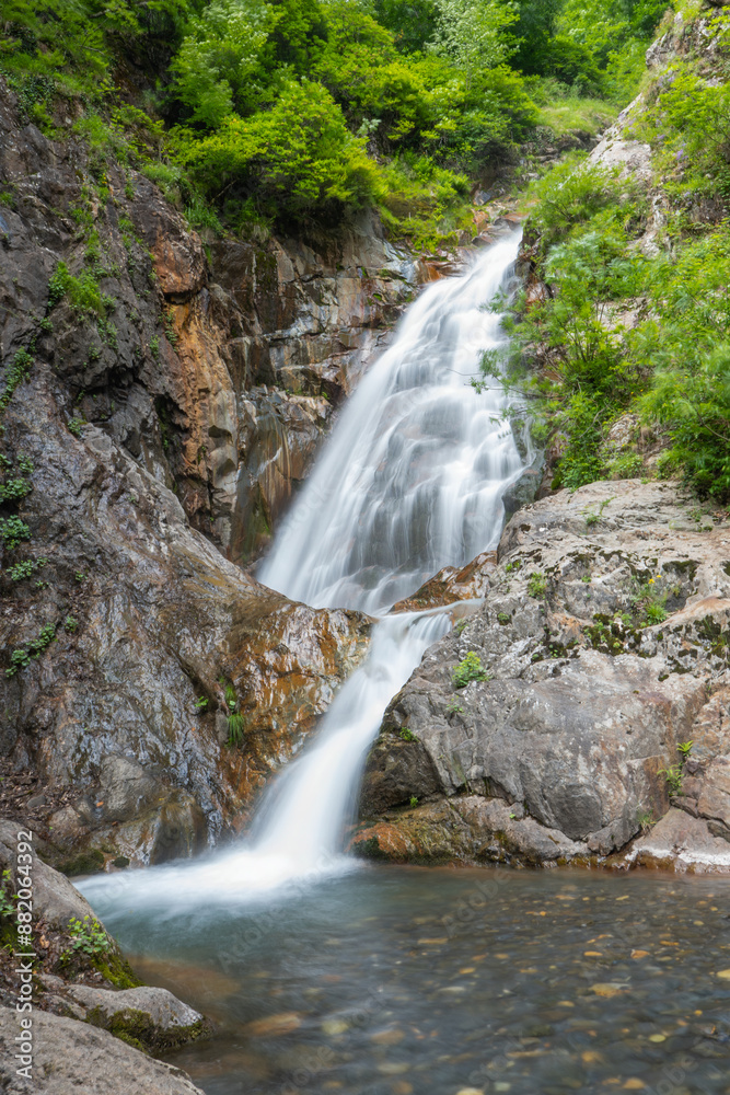Obraz premium waterfall in the mountains
