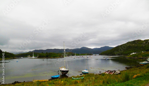 SCOTLAND, HIGHLANDS : Scottish Highlands, Druim Sgurr nan Cabar Loch Duich near Shiel Bridge, Great Britain, Europe photo