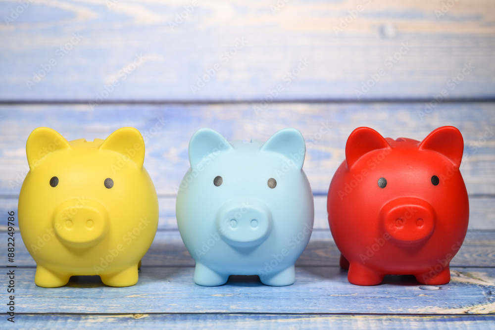 Tirelire finances business banque pret credit epargne Tirelire finances business banque pret credit epargne