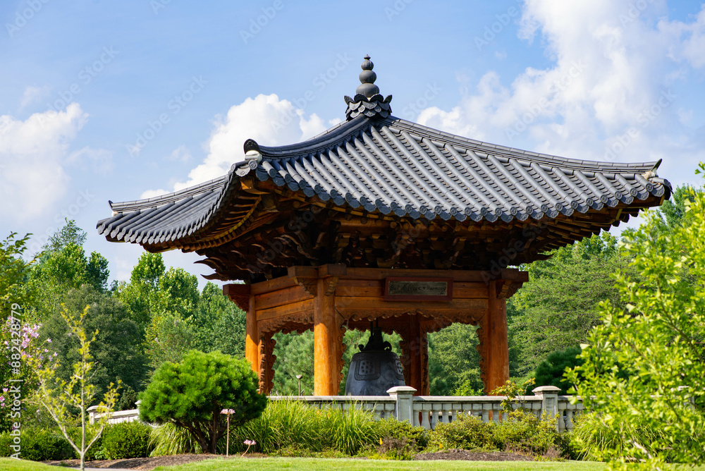 Fototapeta premium Temple in the park 2