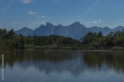 Vale do Gigante, em Antonina, no Brasil / Giant Valley, in Antonina, in Brazil