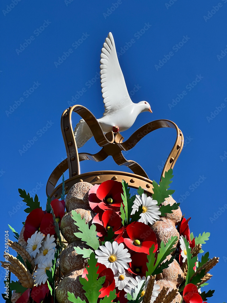 Sculpture with peace pigeon on the roundabout in Tomar, Portugal, Rotunda do Tabuleiro