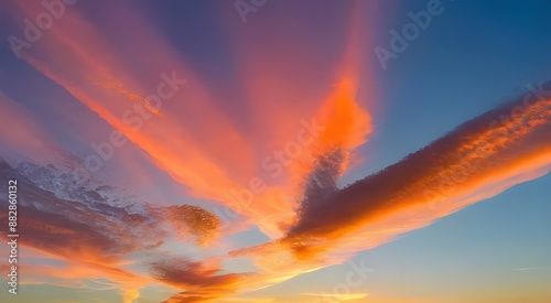 美しくグラデーションする夕焼けの風景