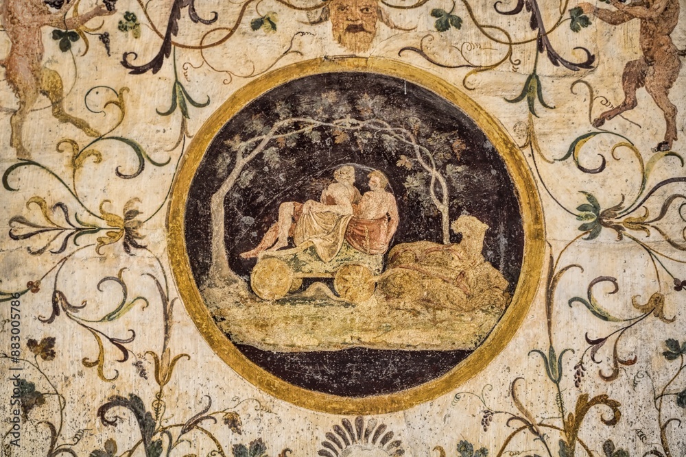 mantua, italien - fresko an der außenfassade vom palazzo del te