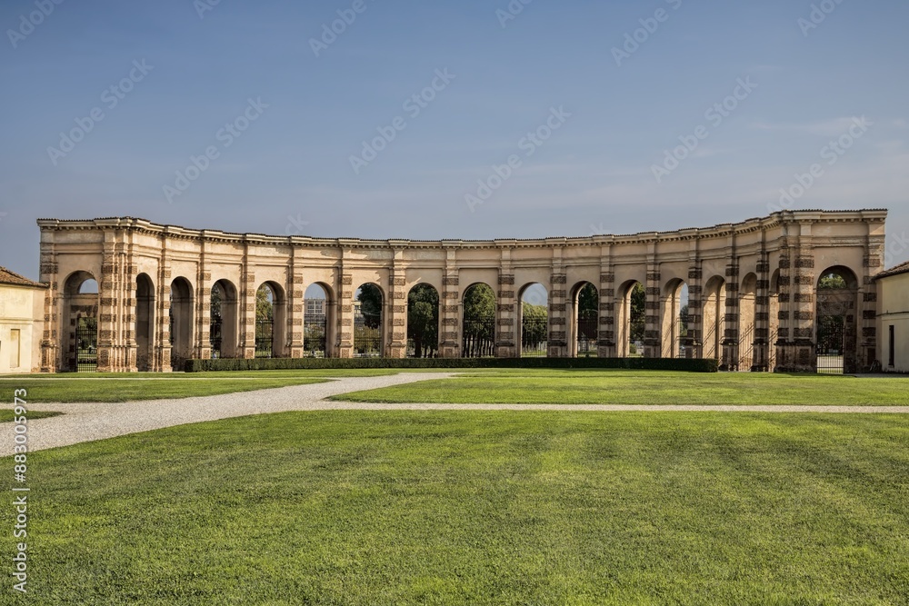 mantua, italien - arkaden am palazzo del te