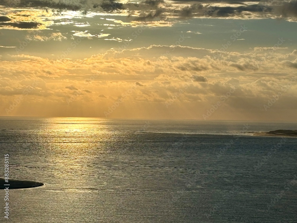 Fototapeta premium sunset over the sea