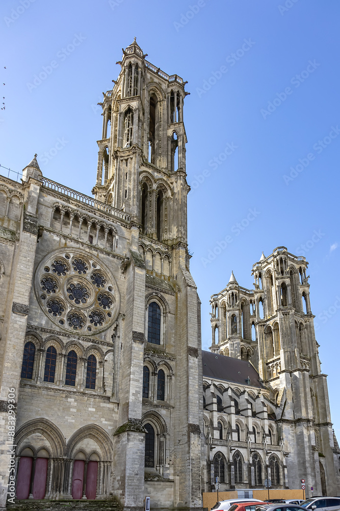 Fototapeta premium Laon Cathedral (Notre-Dame de Laon), Catholic Cathedral, one of most important examples of Gothic architecture (from XII and XIII centuries). Laon, Aisne, France.