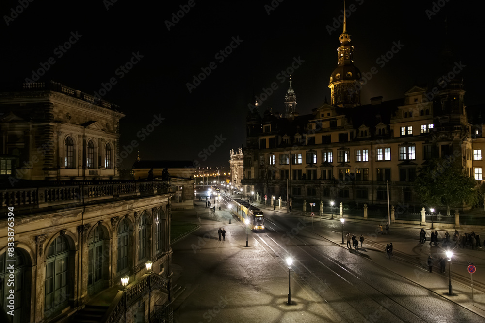 Fototapeta premium Dresden, the Florence on the Elbe by night.