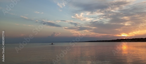 Obraz na płótnie sunset over the sea w salonie