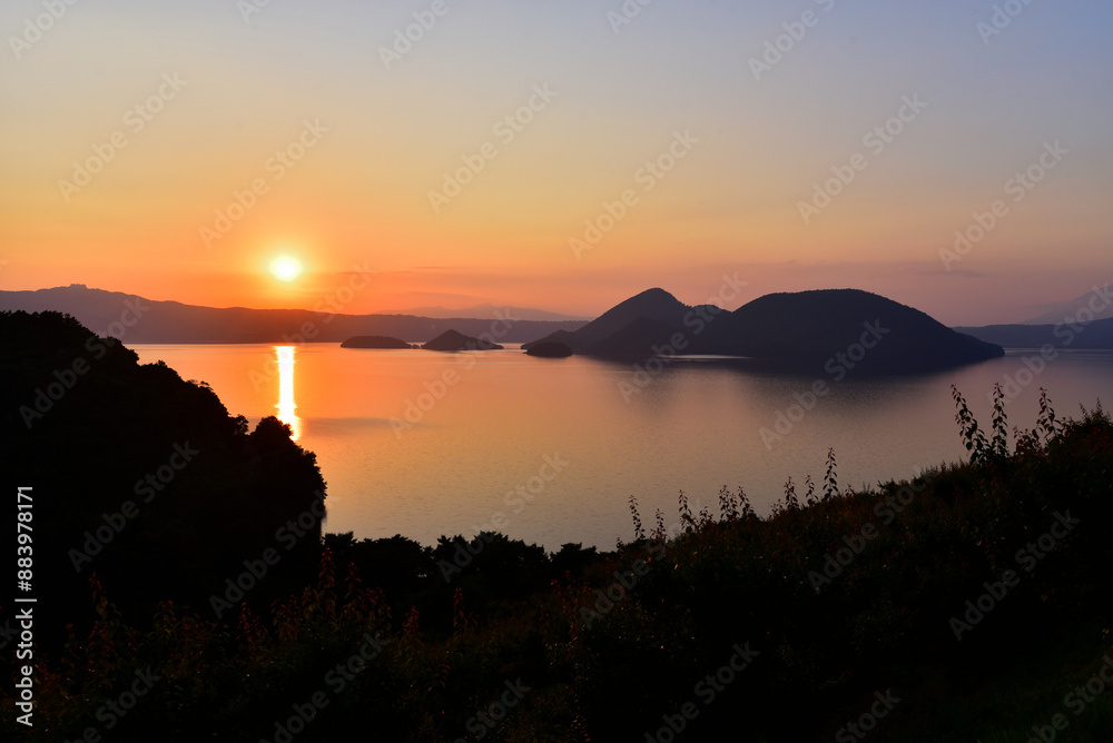Obraz premium 洞爺湖夕景