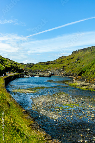 Entdeckungstour durch die kleine Hafenstadt Boscastle an der Westküste im wunderschönen Cornwall - Vereinigtes Königreich photo