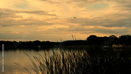 Flug in den Abend photo