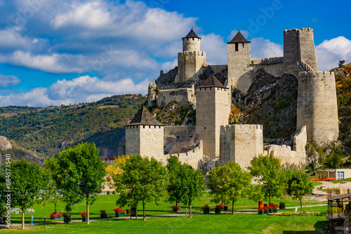 Majestic medieval Golubac f...