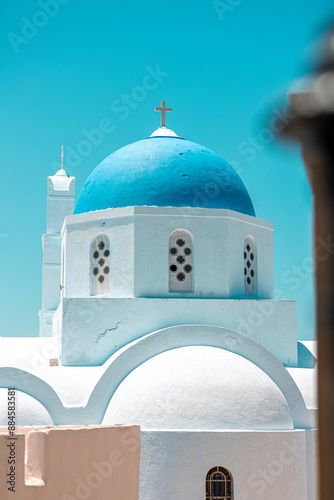Kirche mit blauer Kuppel in Oia