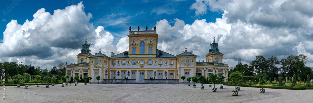 Naklejka premium panoramic view Royal Wilanow Palace in Warsaw, Poland