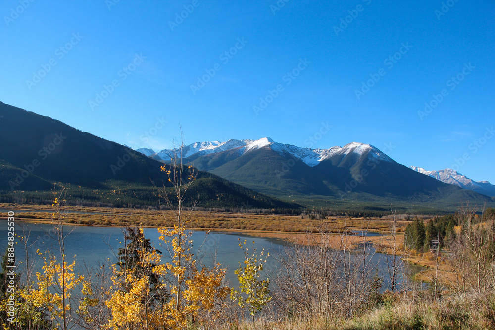 Obraz premium lake in the mountains