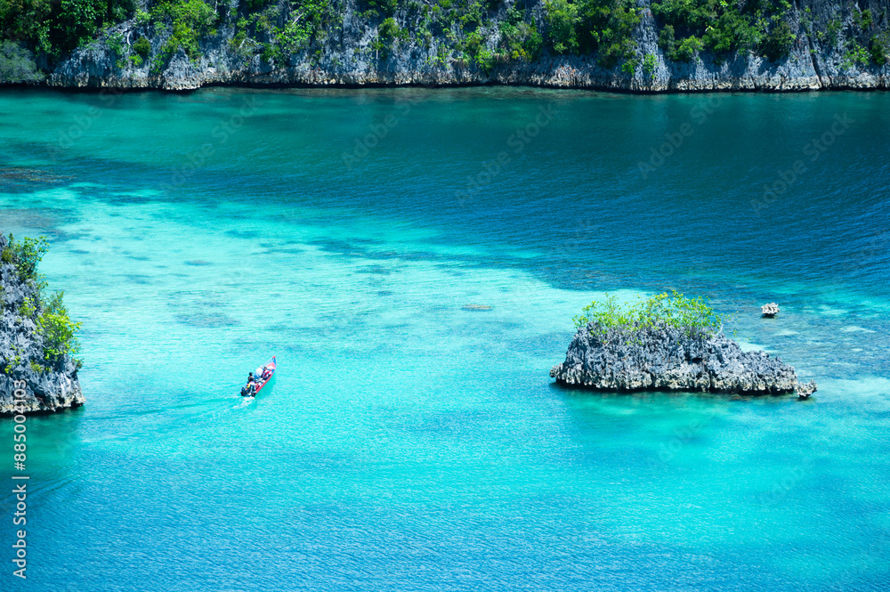 Obraz premium Breathtaking view of Pianemo Islands. Raja Ampat, West Papua, Indonesia.