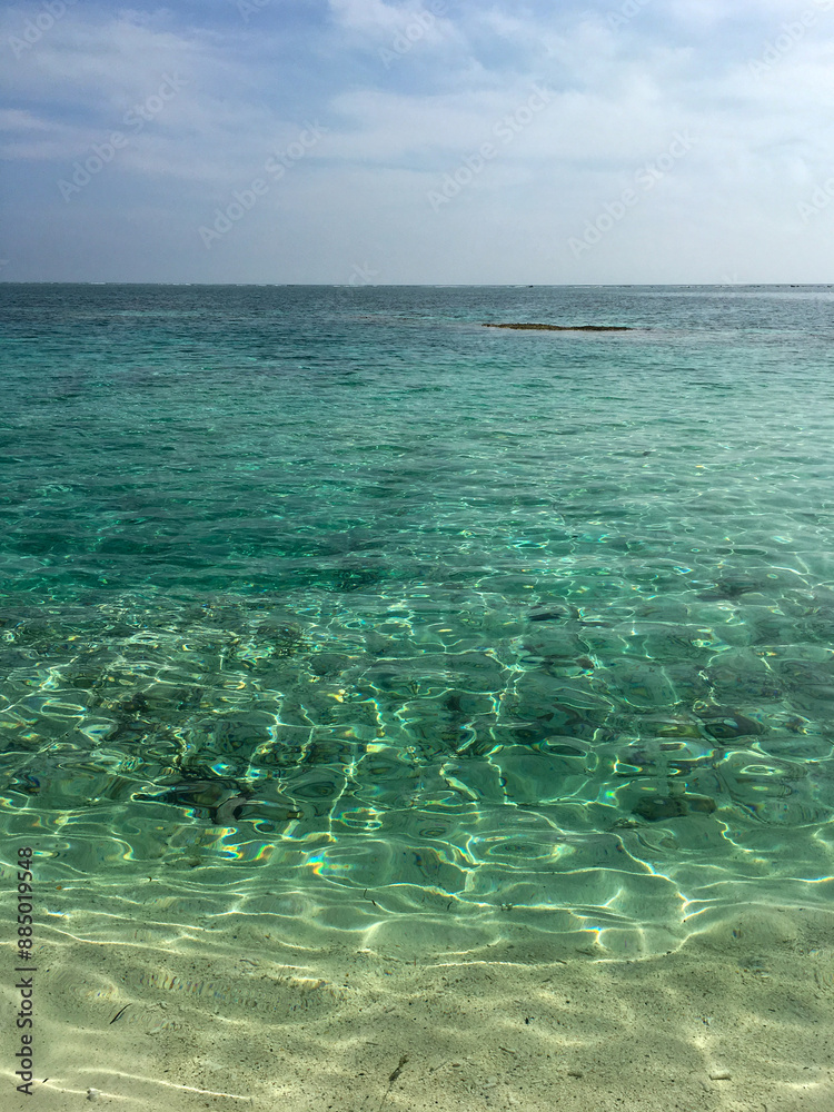 Obraz premium turquoise sea and blue sky