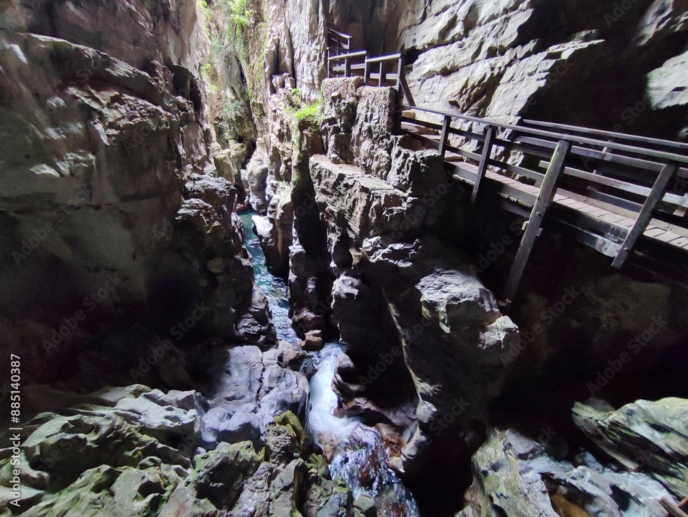 Morigerati - Fiume Bussento dal ponticello della grotta