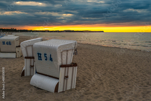 Fototapeta Naklejka Na Ścianę i Meble -  Fantastically beautiful sunset over the Baltic Sea at Boltgenhagen beach