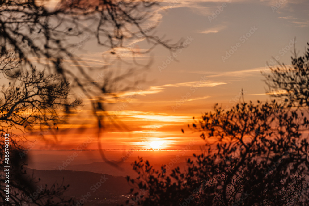 Fototapeta premium Montanhas Majestosas: A Grandeza dos Picos e Vales