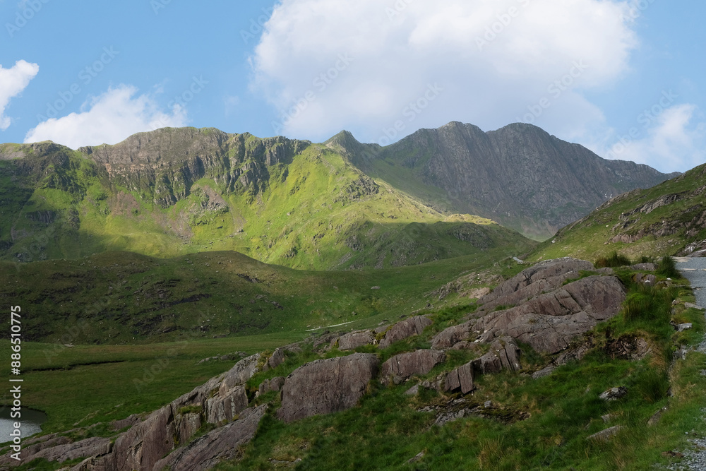 Naklejka premium Looking towards the peaks of Lliwedd Bach and Y Lliwedd, in the Snowdonia mountain range, North Wales.