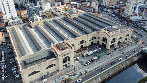 Cuadro en lienzo Visão aérea da fachada do Mercado Municipal Kinjo Yamato - São Paulo conhecido c