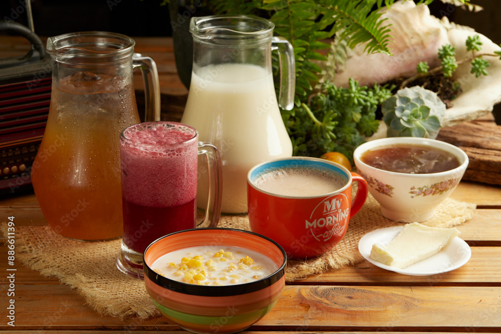 hot and cold beverages such as juice, chocolate, coffee, tea, lemonade hot and cold beverages such as juice, chocolate, coffee, tea, lemonade