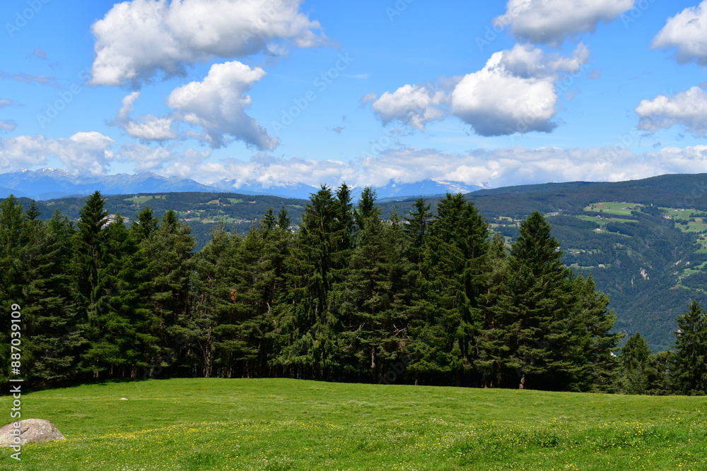 Schöne Landschaft bei Völs am Schlern in Südtirol