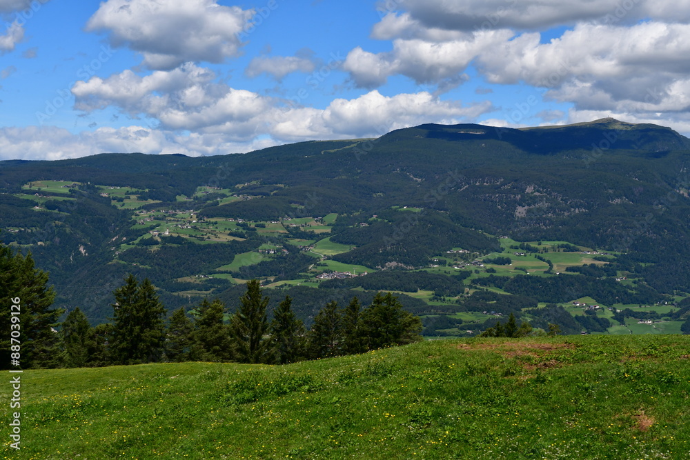 Schöne Landschaft bei Völs am Schlern in Südtirol