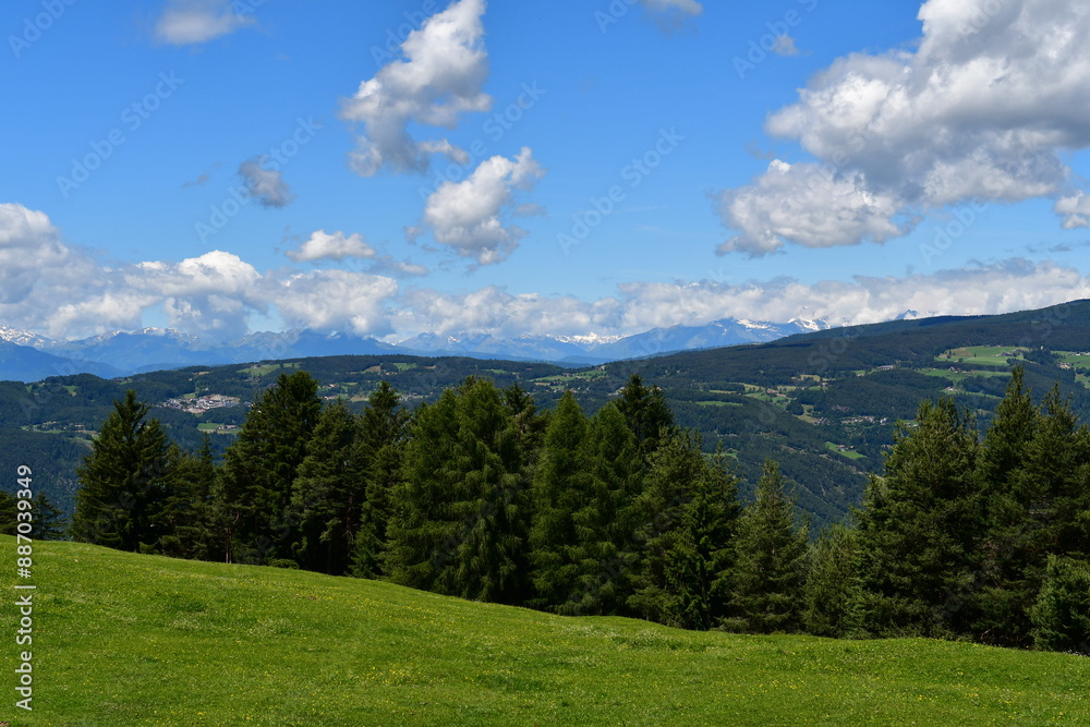Schöne Landschaft bei Völs am Schlern in Südtirol