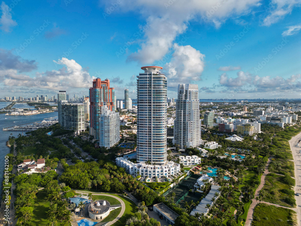 Obraz premium Cityscape of Miami south beach. Florida with modern skyscrapers in downtown Miami. Aerial urban landscape. Aerial view of cityscape with skyscraper in Miami Beach. Skyline marina aerial cityscape
