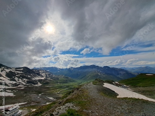 road to the mountains