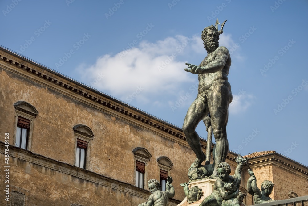bologna, italien - neptunbrunnen an der piazza del nettuno