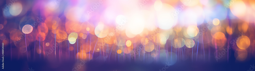 Abstrakcyjne panoramiczne tło bokeh w odcieniach fioletu, różu i pomarańczu