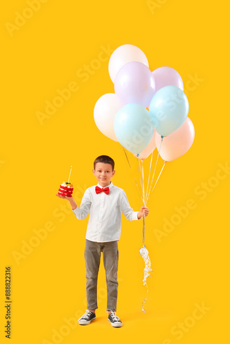 Cute little boy with Birthd...