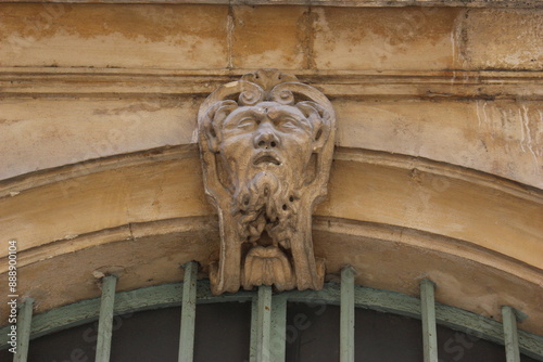 Arles : mascaron 3 photo