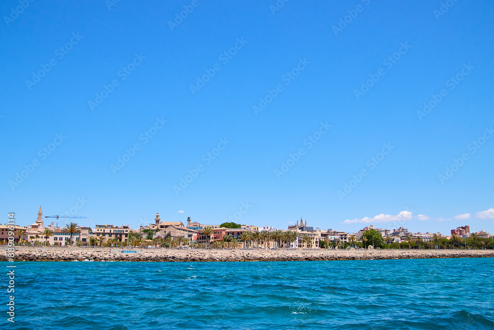 Fototapeta premium Reise nach Mallorca. Die Küste von Palma de Mallorca.