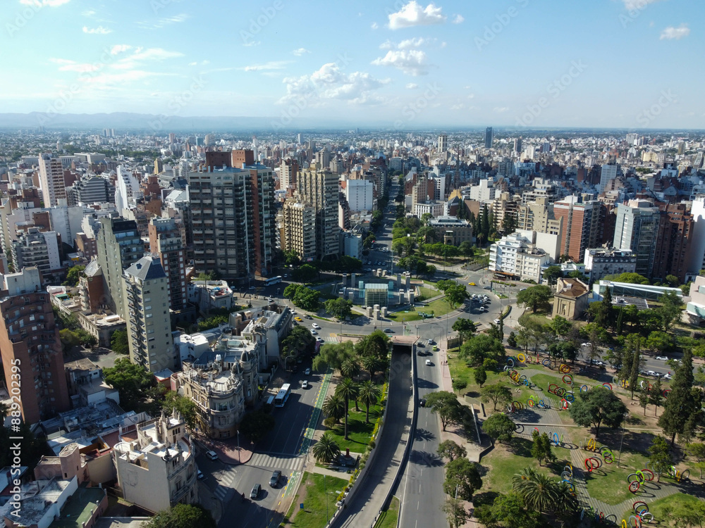Naklejka premium Aerial Serenity: Sarmiento Park