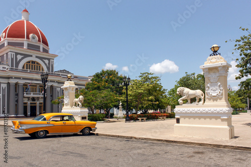 Vászonkép Cuba - Cienfuegos - City Hall of Cienfuegos