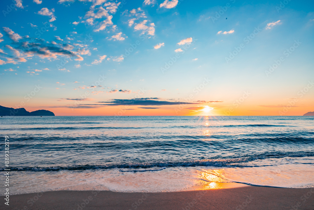 Obraz premium sunset on the beach