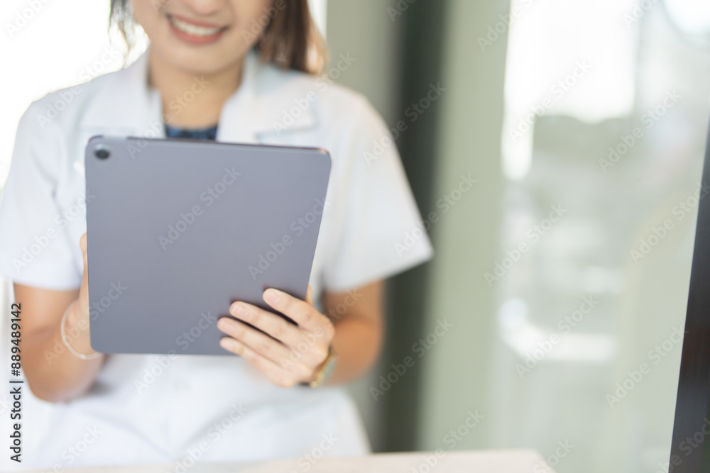 Throughout the consultation, the doctor maintained a compassionate bedside manner, reassuring the patient and his family about the efficacy of the recommended treatment regimen. Throughout the consultation, the doctor maintained a compassionate bedside manner, reassuring the patient and his family about the efficacy of the recommended treatment regimen.