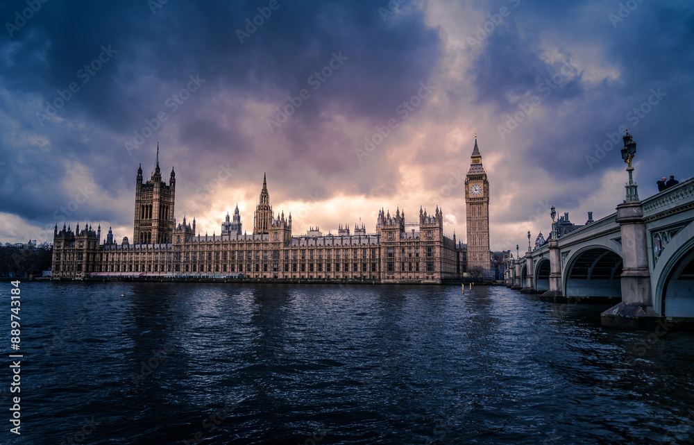 Fototapeta premium Strangers' Dining Room