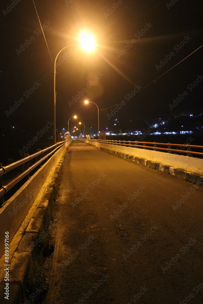 Fototapeta premium Soft street lights on a quiet night