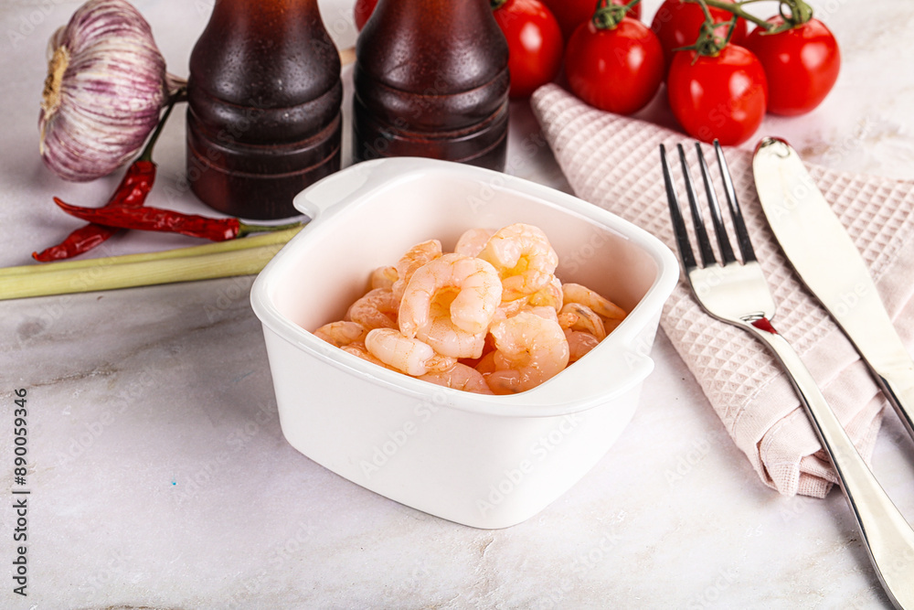 Cocktail prawns in the bowl Cocktail prawns in the bowl