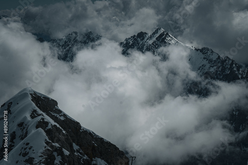 Naklejka Cloudy Mountins