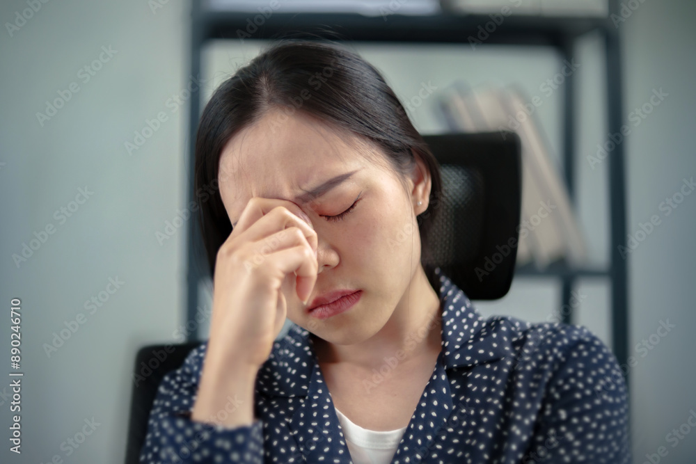 Female Struggling with occupational Stressed, Chronic migraine Female Struggling with occupational Stressed, Chronic migraine